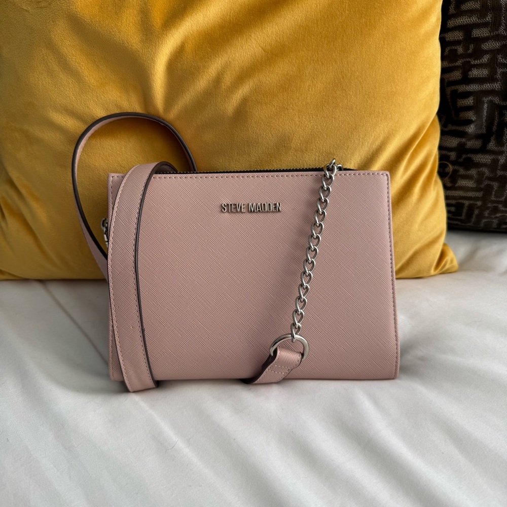 New Steve Madden Blush Crossbody Bag with Chain Strap